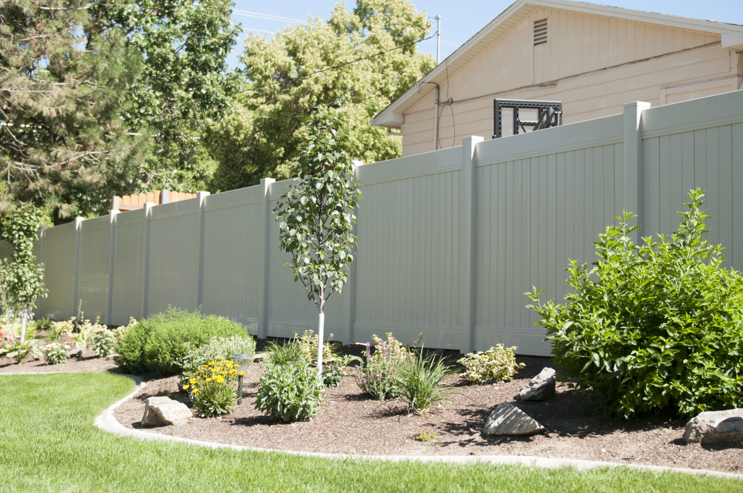 Vinyl Fence Gallery Bronco Fence Fence Installation Kaysville