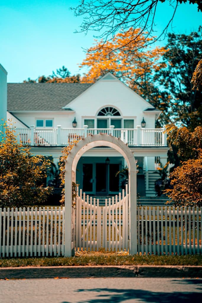 fence contractor