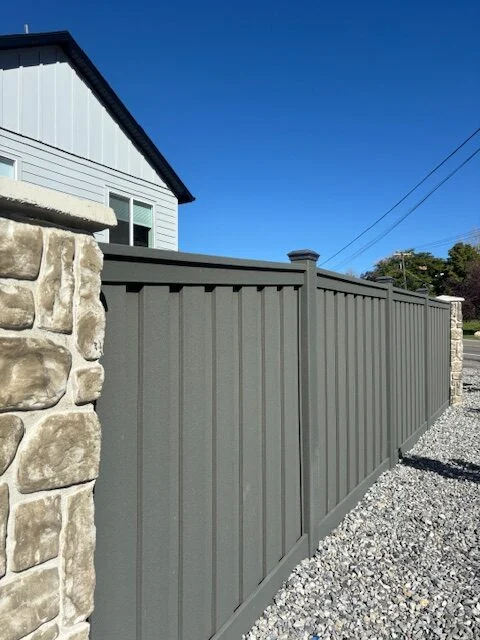 Trex Seclusions composite fence in Woodland Brown for an upscale Farmington homeowners association. Trex Seclusions composite fence in Woodland Brown for an upscale Farmington homeowners association.
