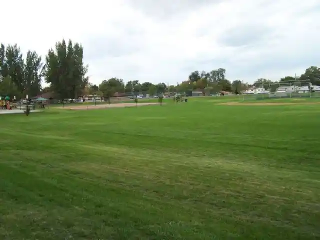 Fence Contractor In Clinton, UT Fence Contractor In Clinton, UT