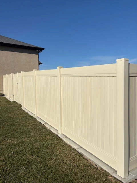 West Haven Vinyl Privacy Fence & Gates Installed