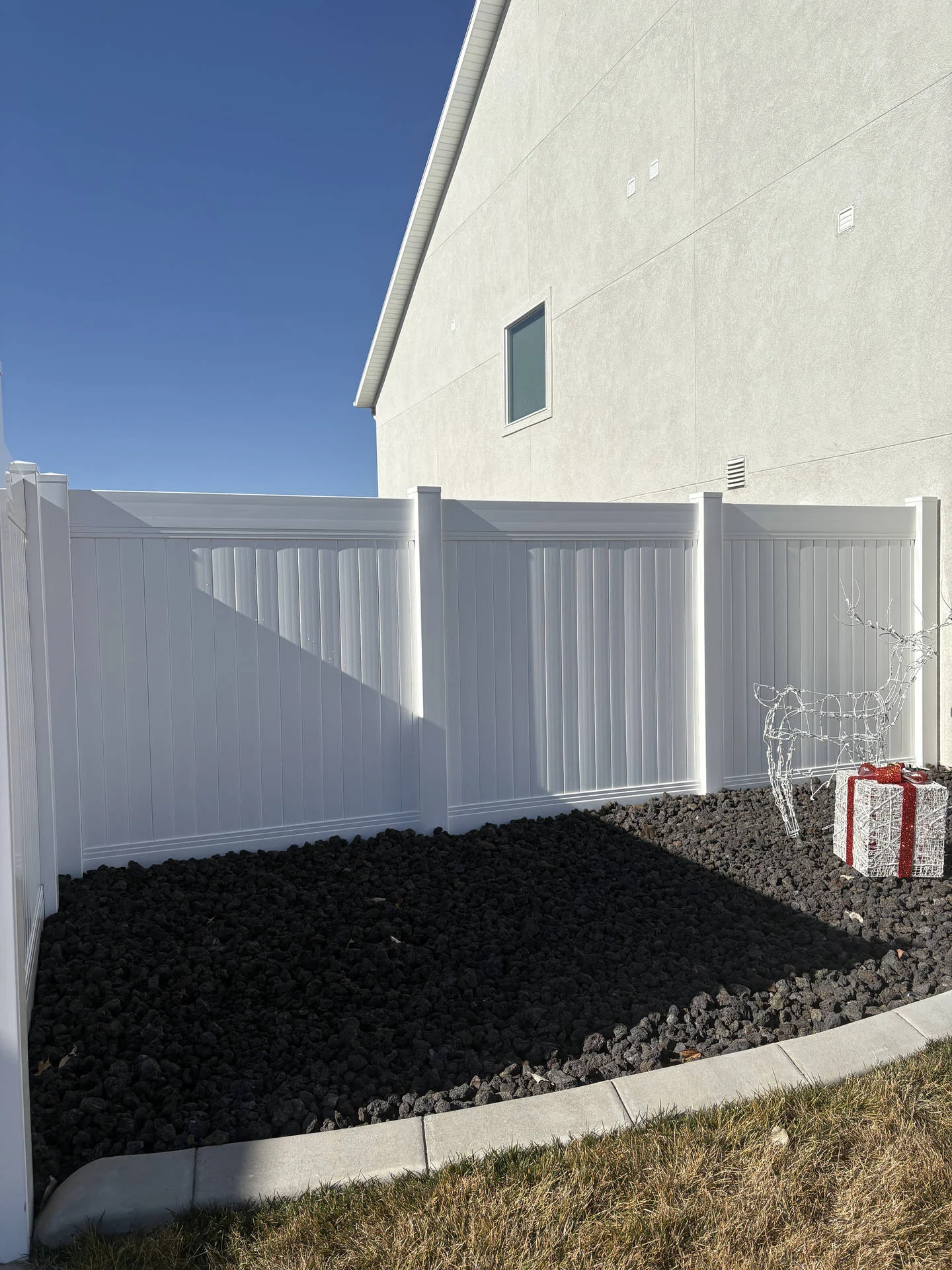 Hooper UT: Full Privacy White Vinyl Fence & Steel Gate