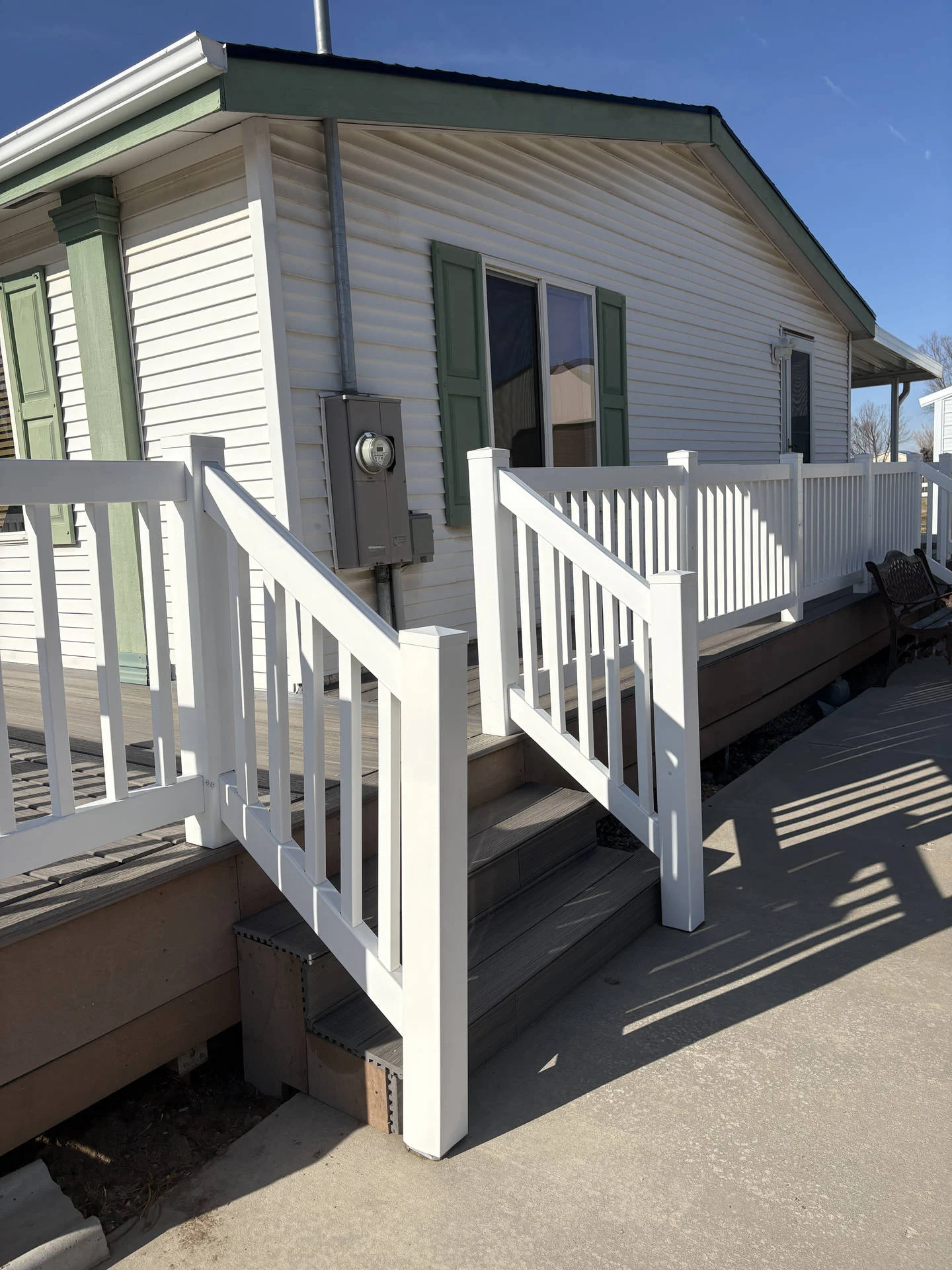 Victorian Vinyl Railing with Steel - Hooper, UT