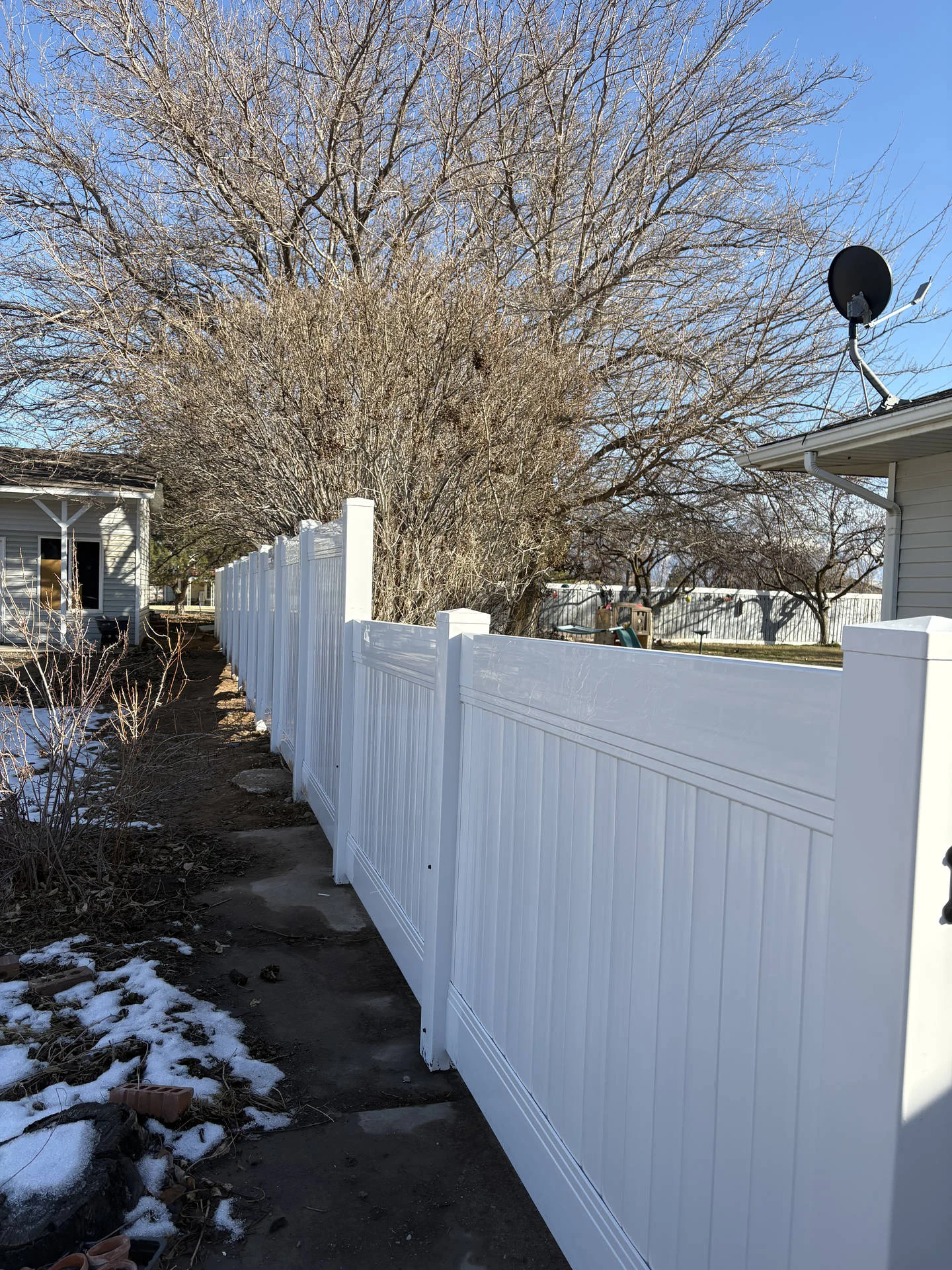Taylor, UT: White Vinyl Privacy Fence & Gate Upgrade