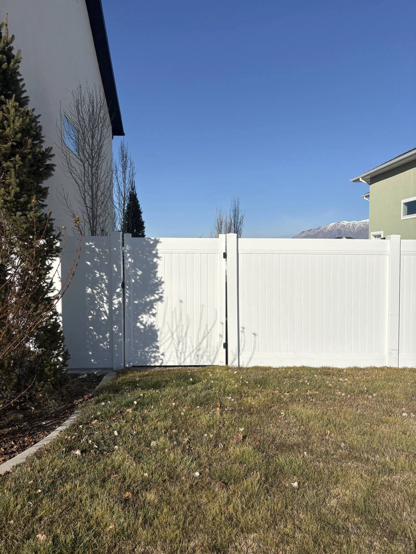 Taylor White Vinyl Privacy Fence & Gate Project