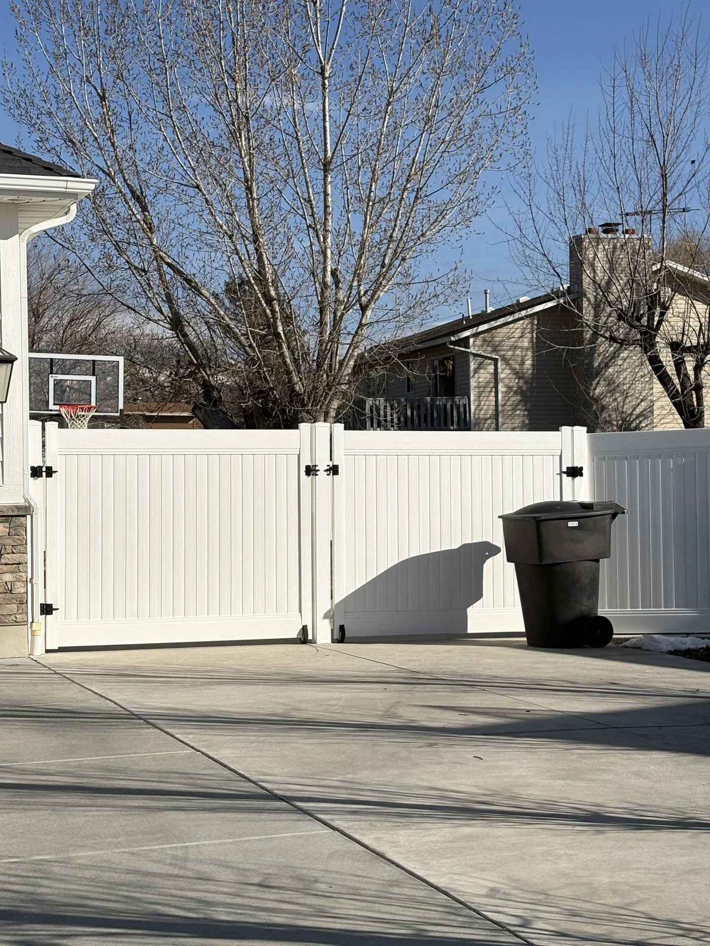 Recent Projects White Vinyl Privacy Fence & Gate – Clinton, UT