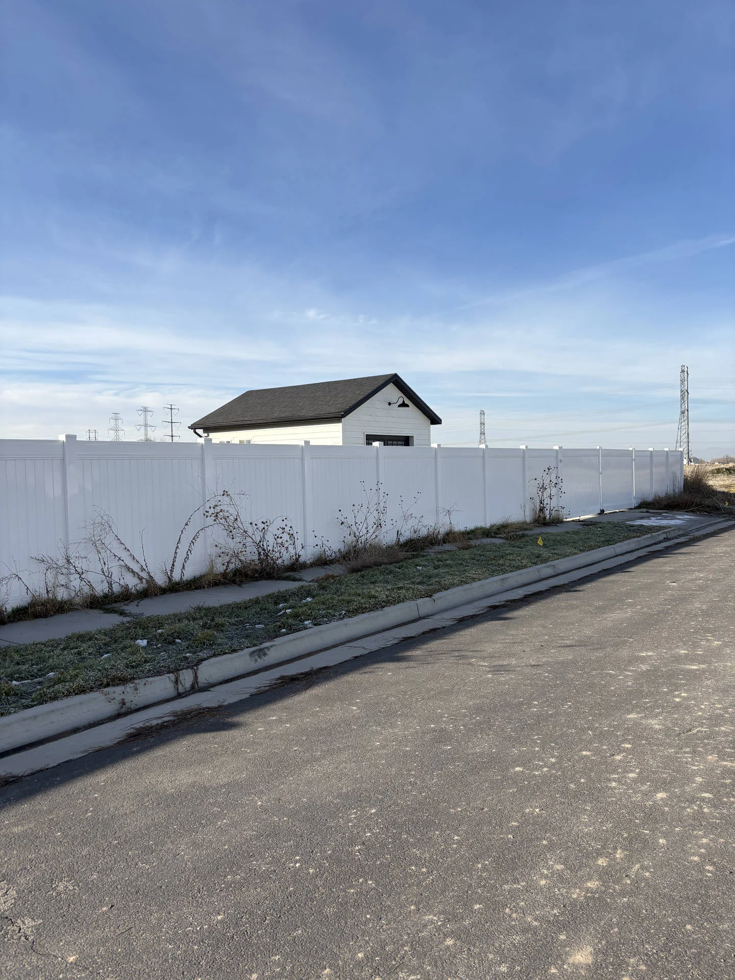 Recent Projects Farr West 6′ White Vinyl Privacy Fence Project