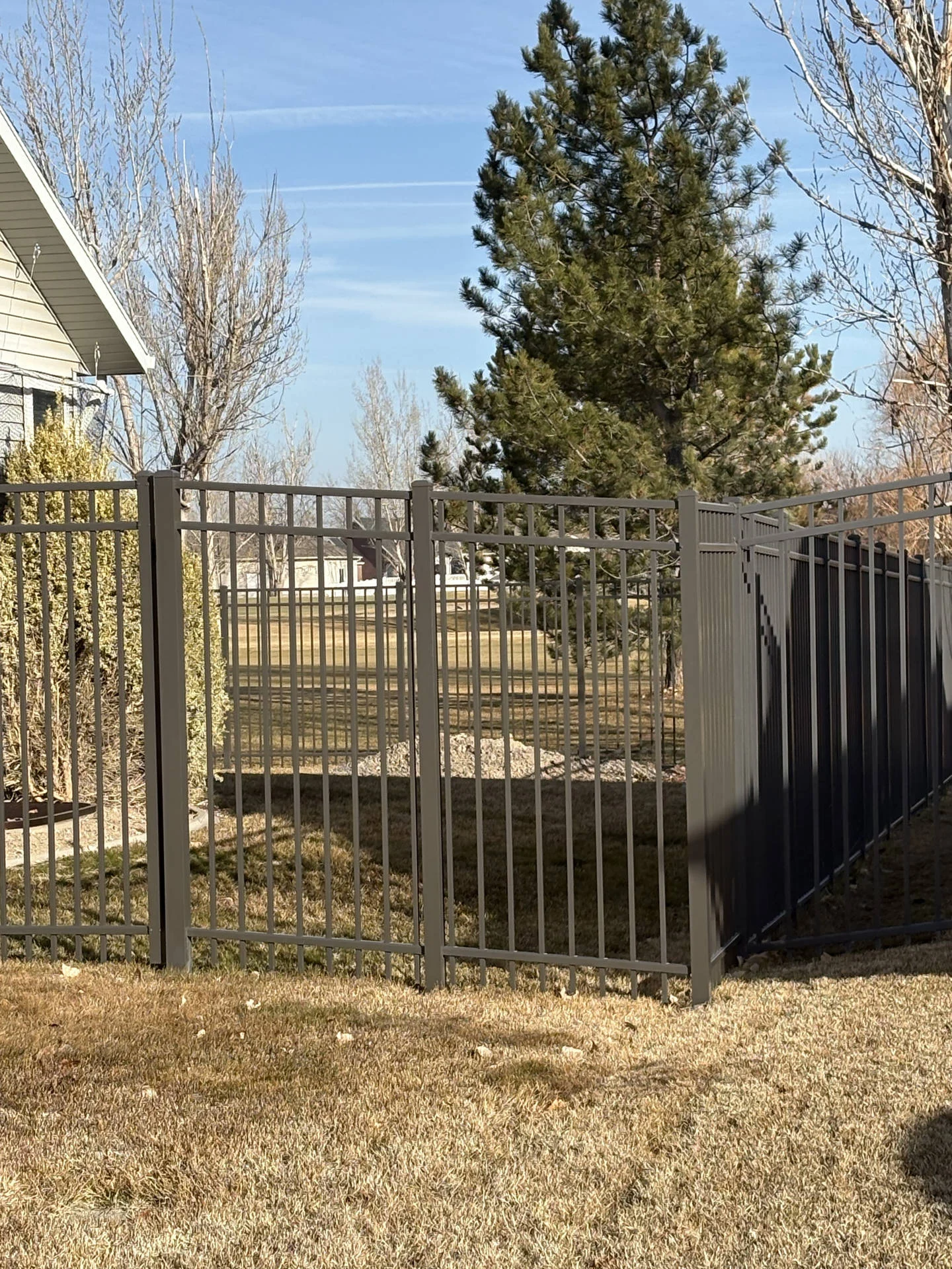 Farr West Aluminum Fence & Gates Installation