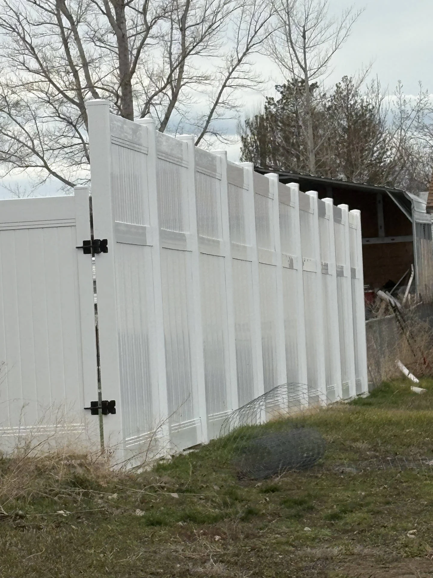 White Vinyl Privacy Fence & Steel Gate, Syracuse UT