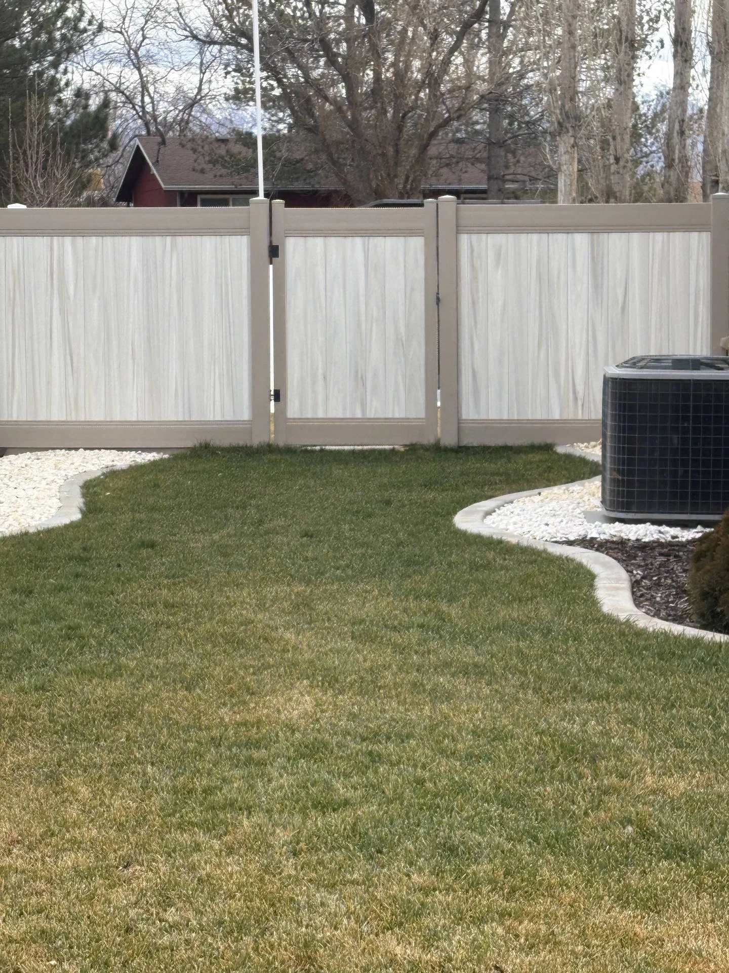 Syracuse Vinyl Fence & Custom Gates Installed
