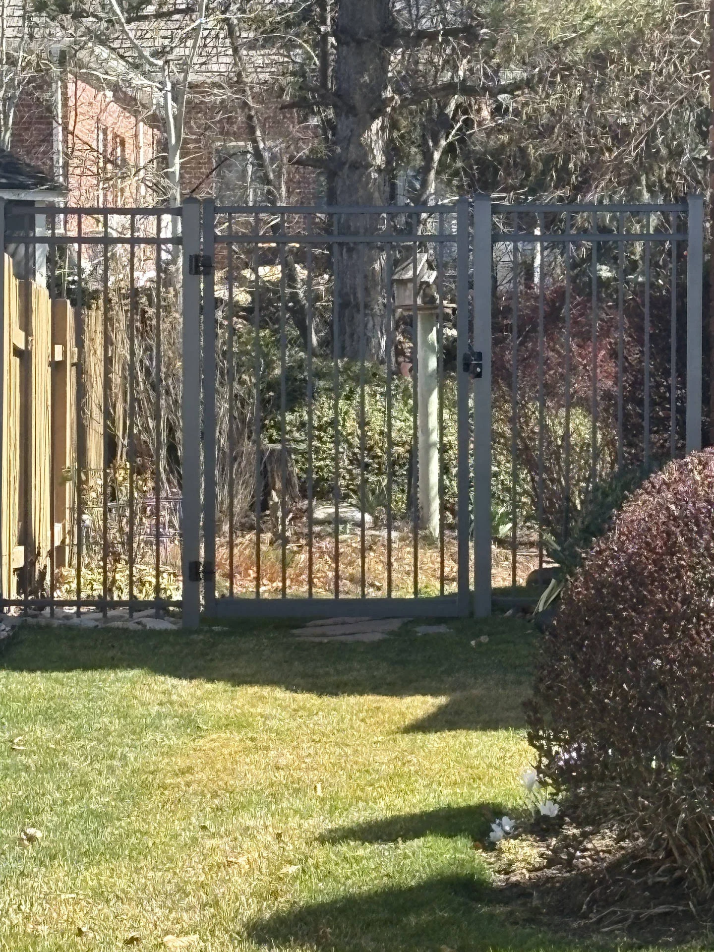 Kaysville Commercial Aluminum Fence & Gate Project