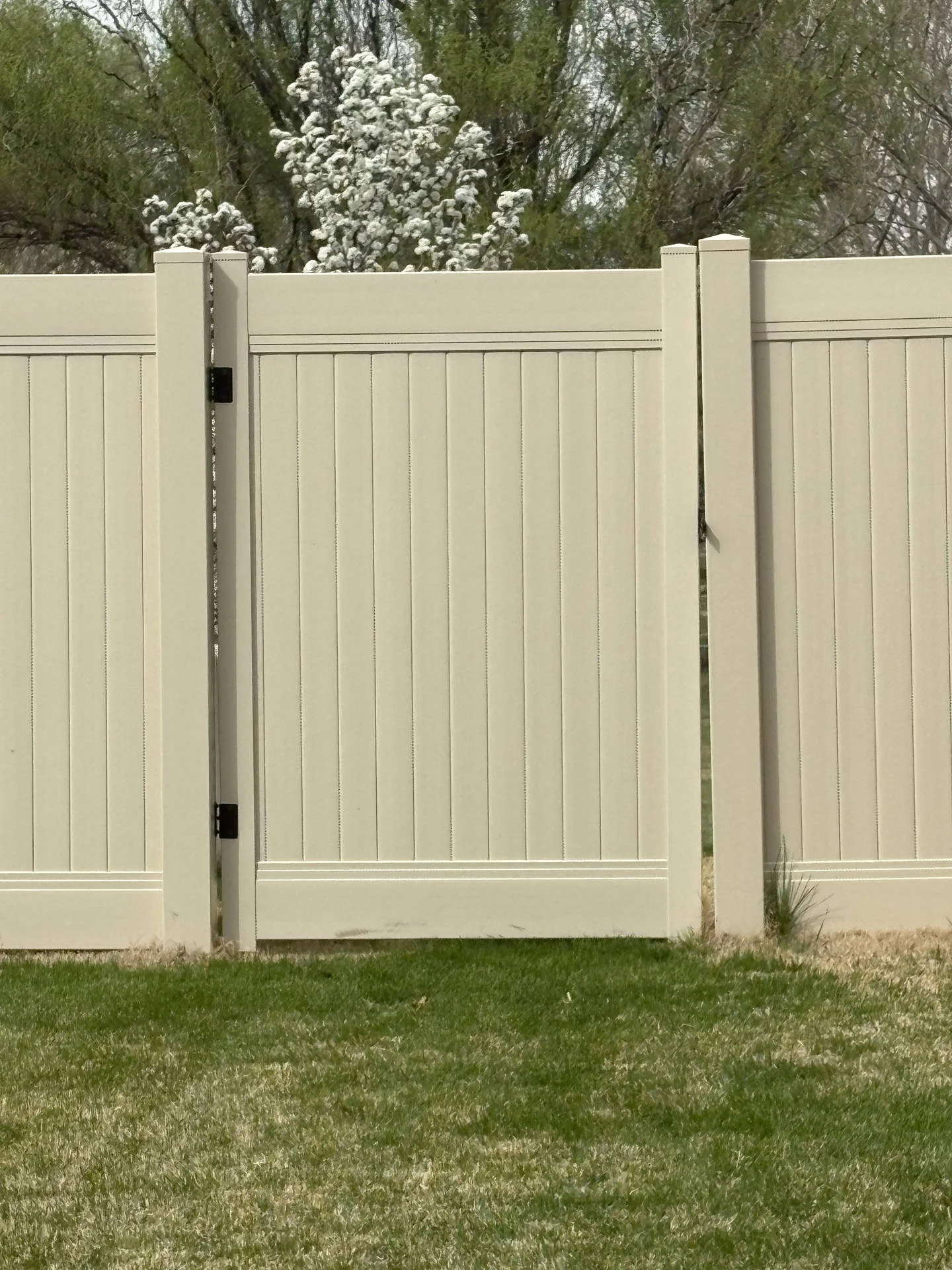 Roy, UT Privacy Fence & Steel Gates Installed