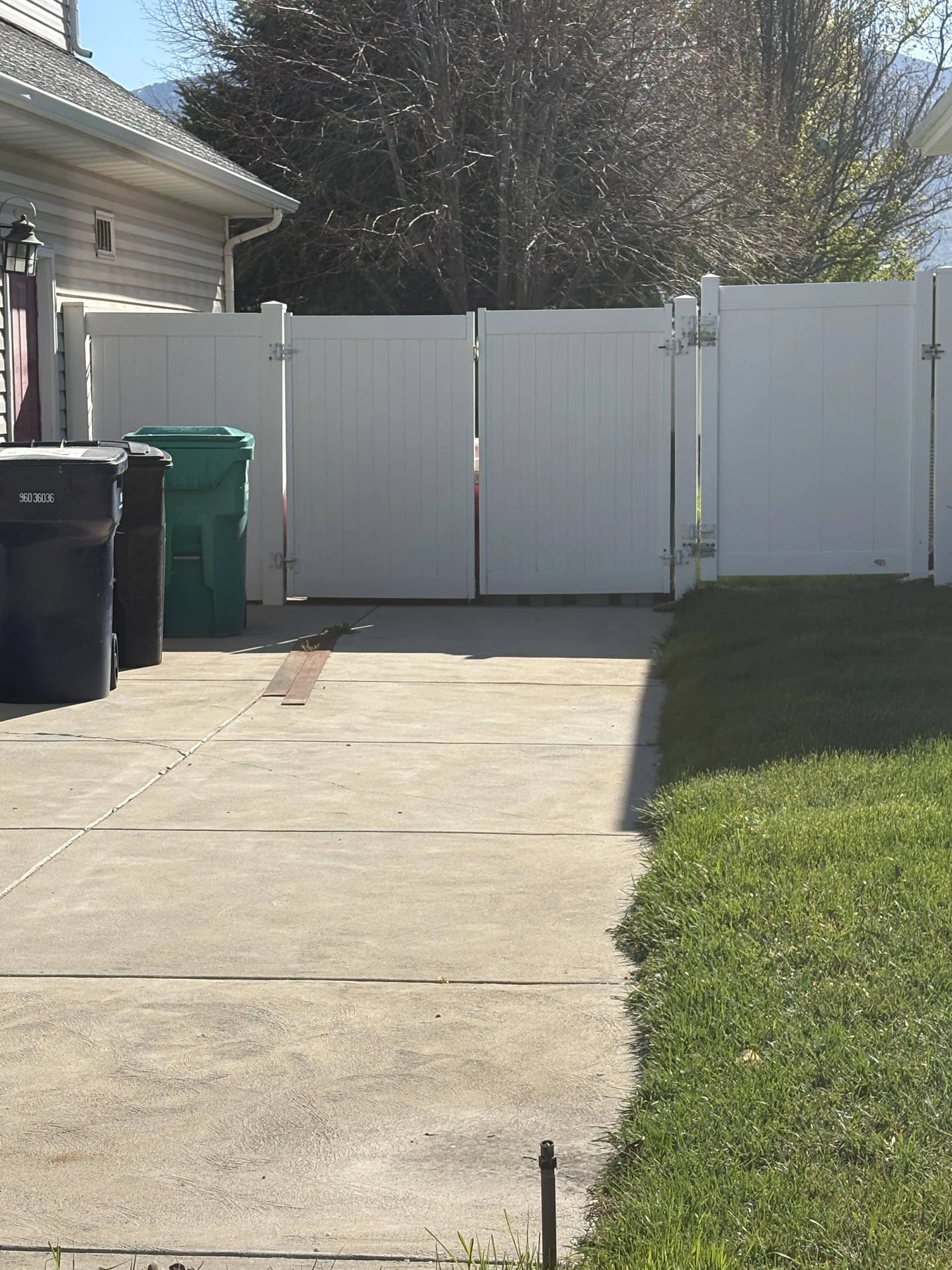 Recent Projects Woods Cross Privacy Fence: 70′ White Vinyl, 6′ High