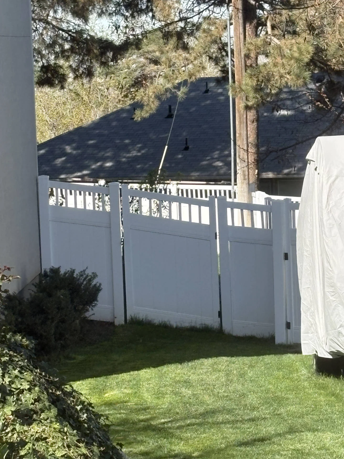 Recent Projects Bountiful White Vinyl Privacy Fence with Victorian Gate