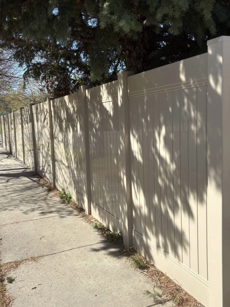 Fencing Solutions for Front Yards vs. Backyards Fencing Solutions for Front Yards vs. Backyards