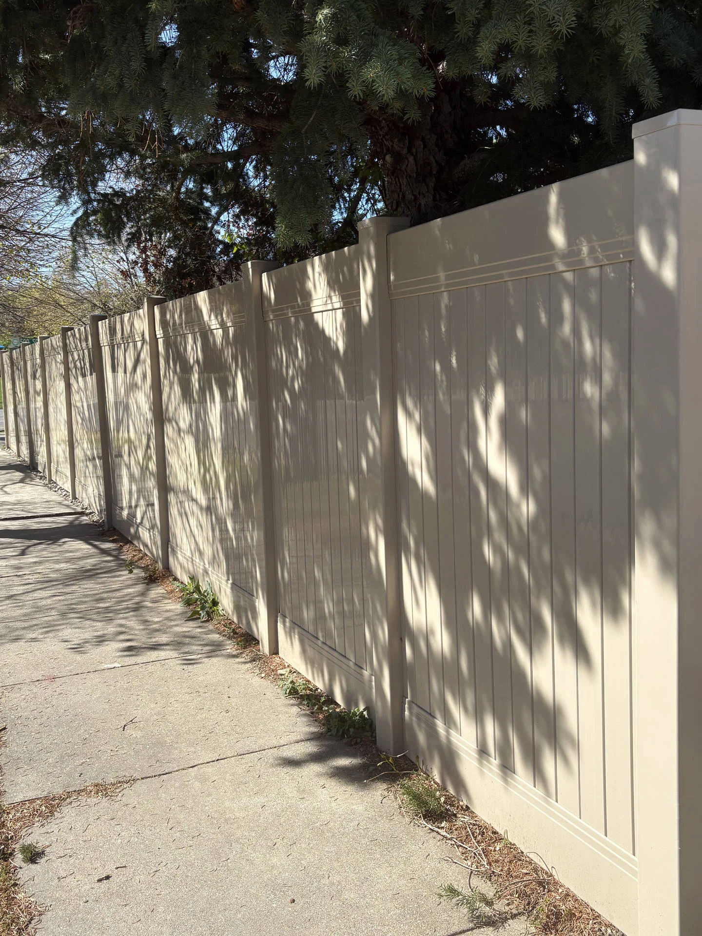 Bountiful Privacy Fence: Clay Vinyl, Steel Frame Gate