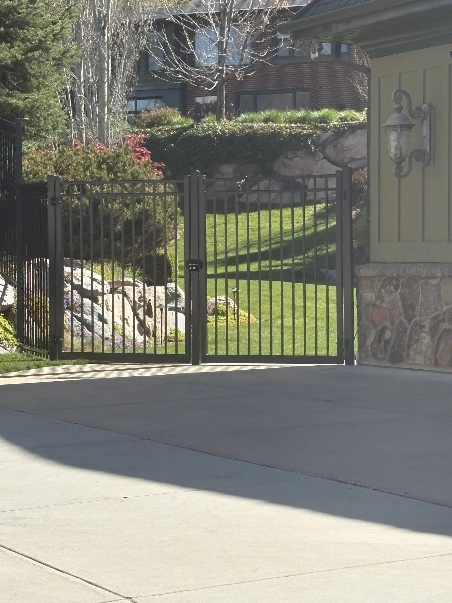 Bountiful Commercial Fence & Gate Installation