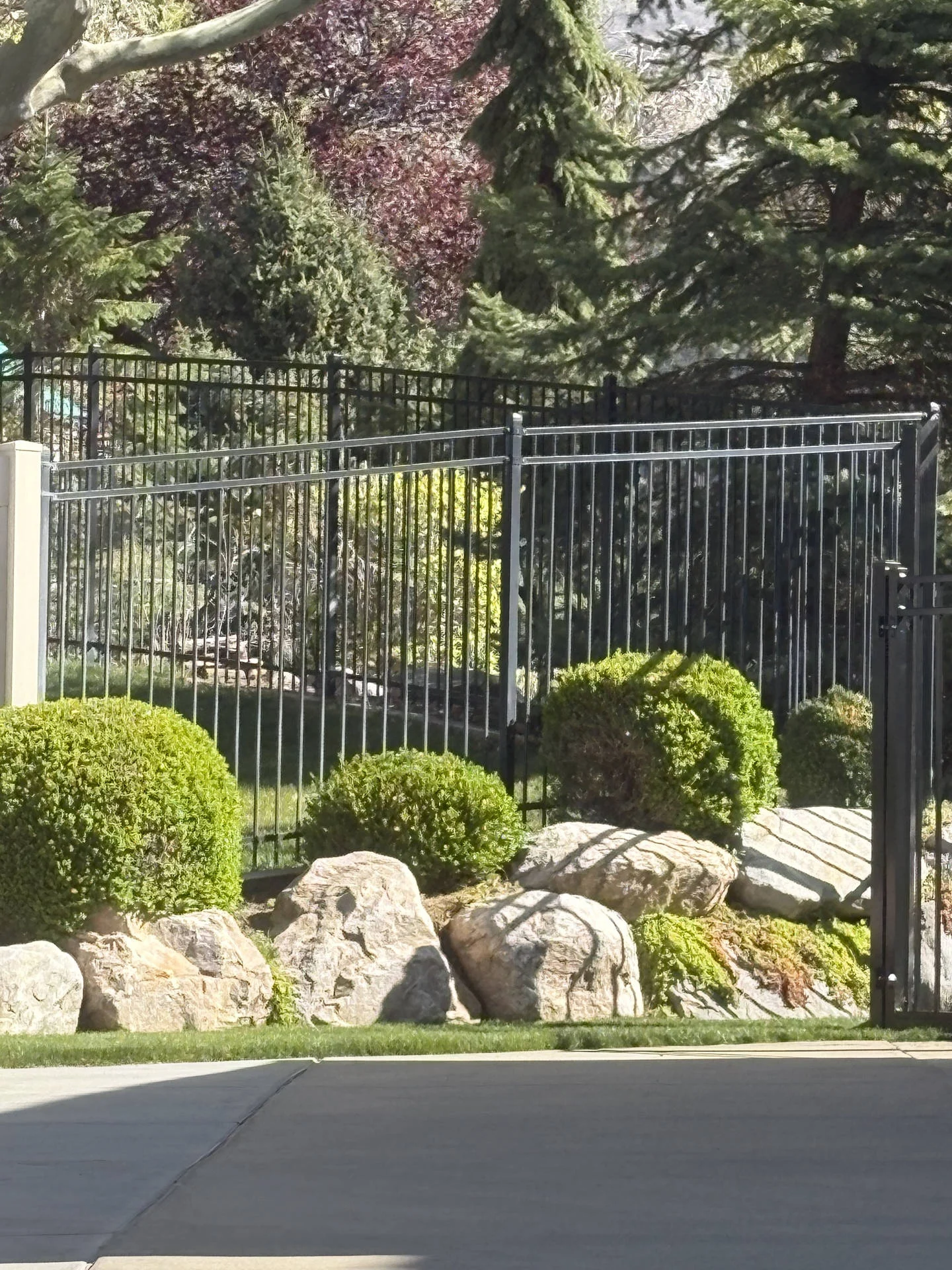 Bountiful Commercial Fence & Gate Installation