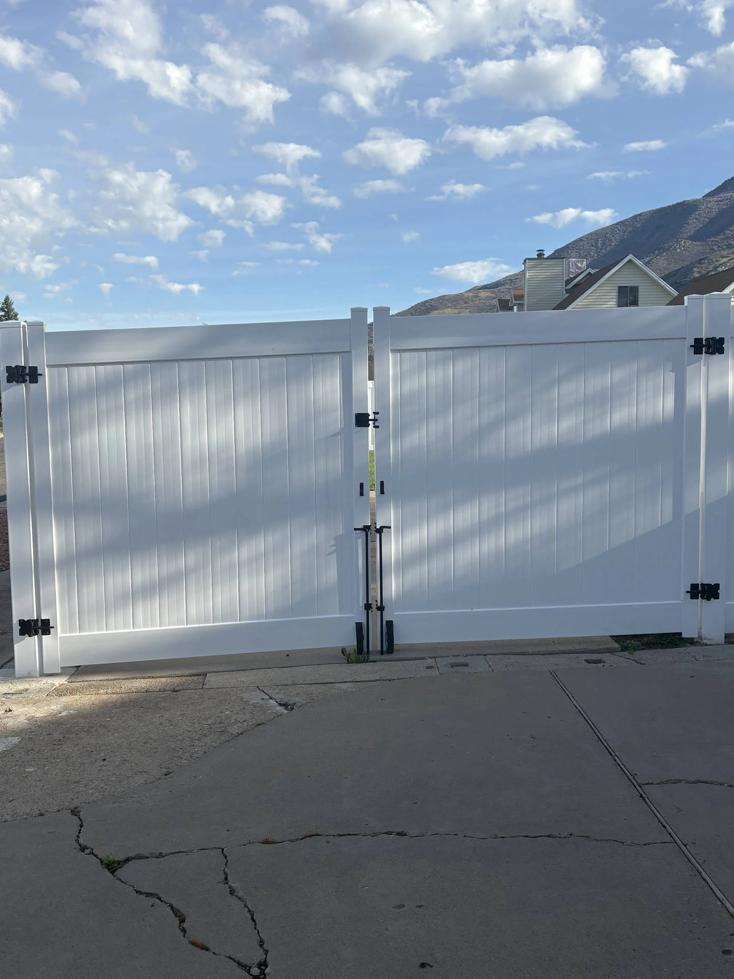 Ogden White Vinyl Fence & Custom Steel Framed Gates