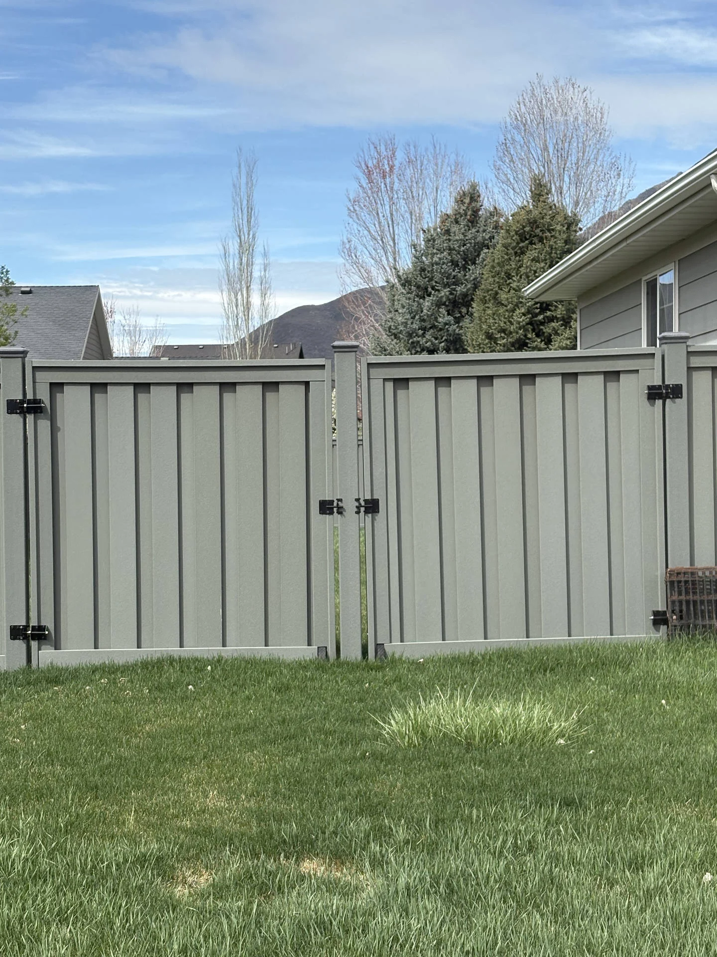 Mountain Green Trex Fence & RV Gate Project