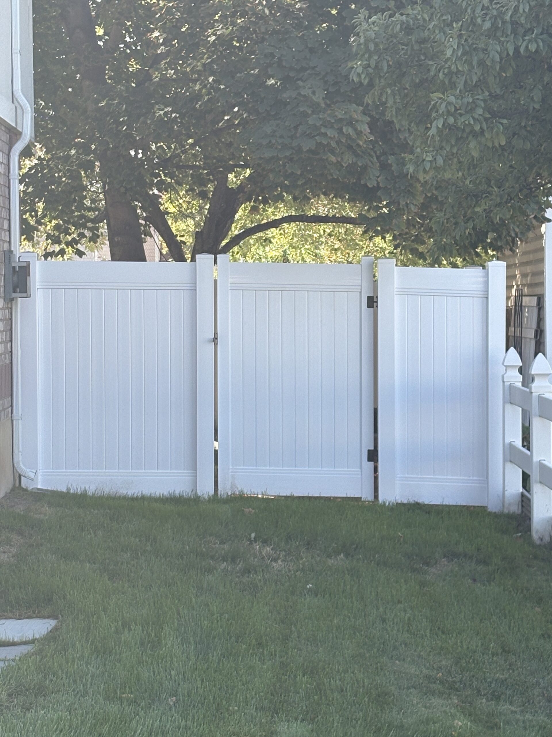 Durable White Vinyl Privacy Fence Installation in Syracuse