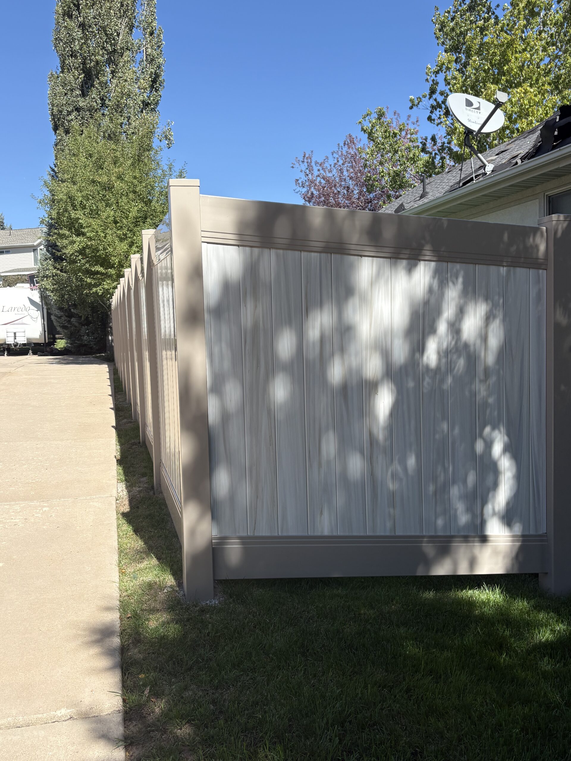 Durable Two-Tone Vinyl Privacy Fence in Mountain Green
