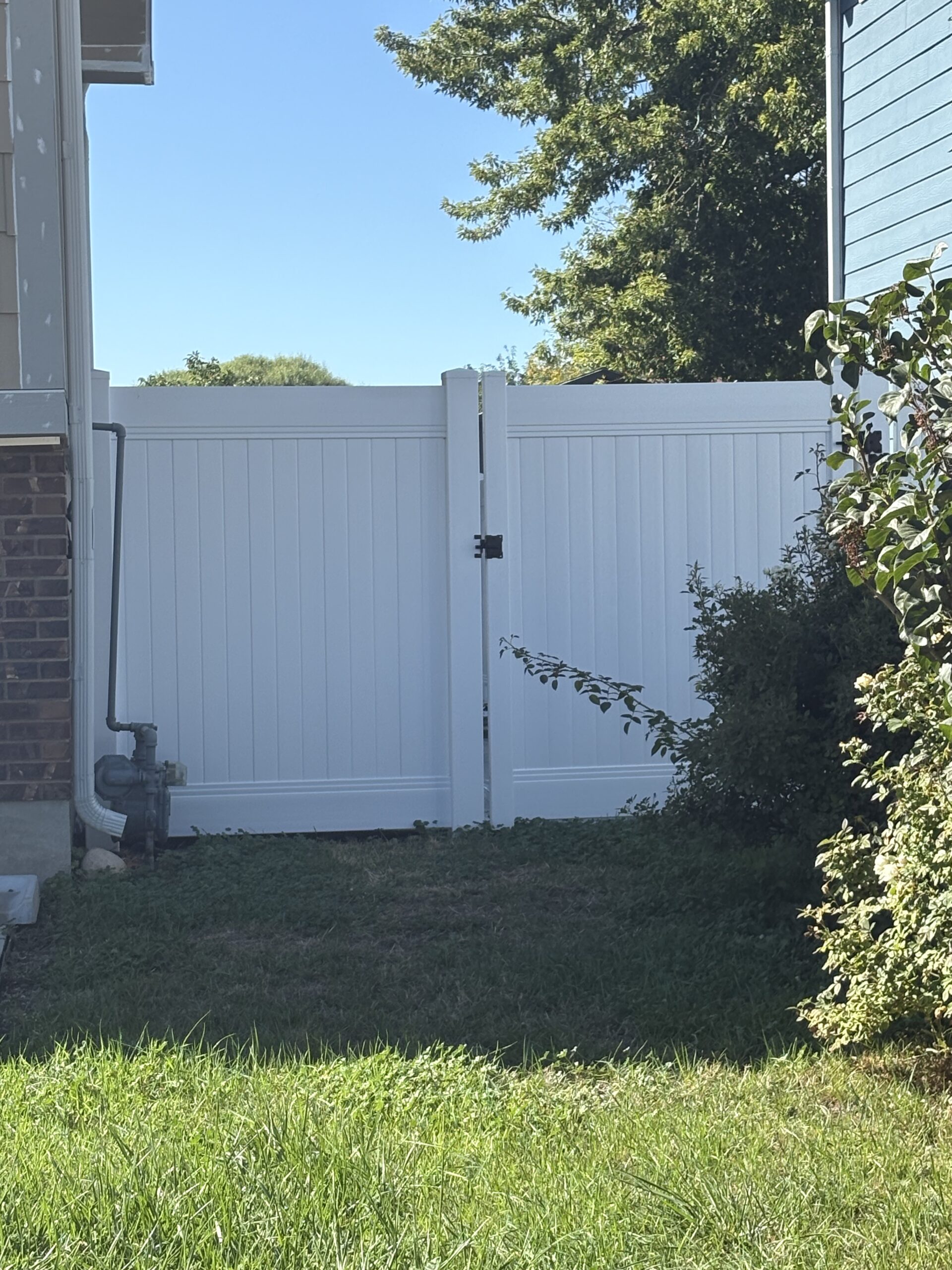 Recent Projects Durable 6-Foot White Vinyl Privacy Fence in Harrisville UT